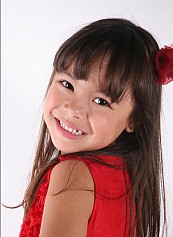 ADRIELLY TAKAKI